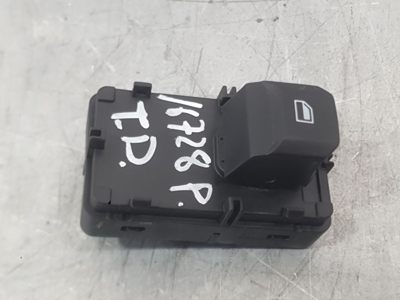 Recambio de mando elevalunas trasero derecho para mg mg 3 (5lfp) mg3 1.5 referencia OEM IAM 11270662PHD  