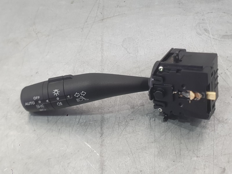 Recambio de mando luces para mg mg 3 (5lfp) mg3 1.5 referencia OEM IAM 10990131 10990131 LUCES    10990211 LIMPIA 