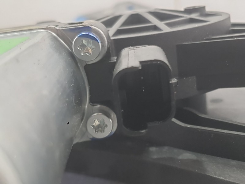 Recambio de elevalunas trasero izquierdo para mg mg 3 (5lfp) mg3 1.5 referencia OEM IAM 11198395  