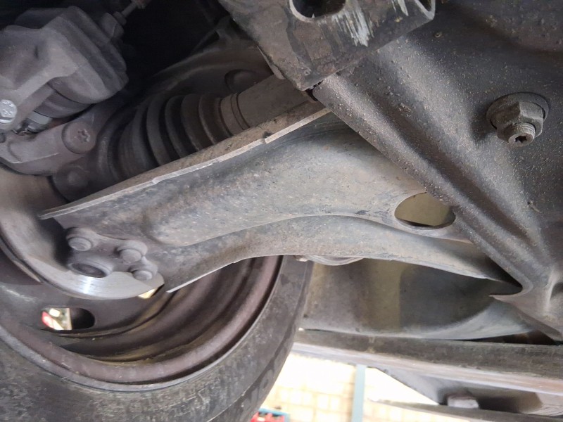 Recambio de brazo suspension inferior delantero derecho para citroën c-elysee (dd_) 1.6 bluehdi 100 referencia OEM IAM 967502888