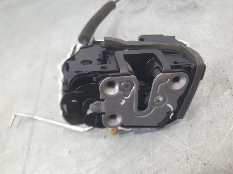 Recambio de cerradura puerta trasera derecha para mg mg 3 (5lfp) mg3 1.5 referencia OEM IAM 11095998  