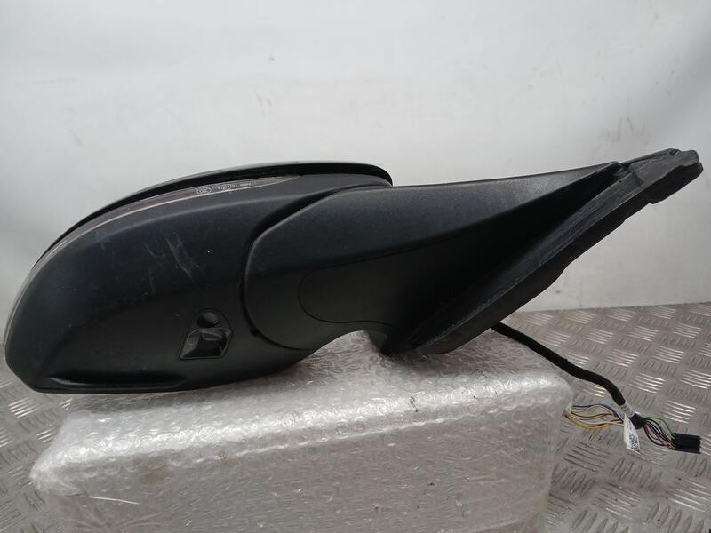 Recambio de retrovisor derecho para mercedes-benz clase c (w206) c 300 de (206.208) referencia OEM IAM A3180190 ROZADO ELECTRICO
