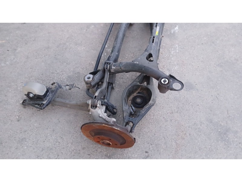 Recambio de puente trasero para lynk & co 01 phev referencia OEM IAM 8888892612  