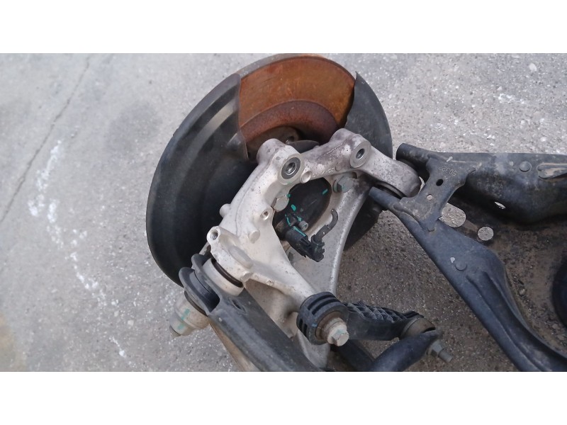 Recambio de puente trasero para lynk & co 01 phev referencia OEM IAM 8888892612  