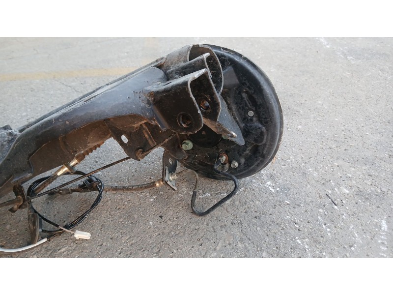 Recambio de puente trasero para mazda 2 hatchback (dl, dj) 1.5 skyactiv-g referencia OEM IAM DD1B28B0XC TAMBOR 4 TORN C/ABS 