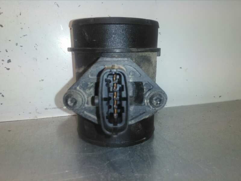Recambio de caudalimetro para opel corsa c cosmo referencia OEM IAM 24439252  