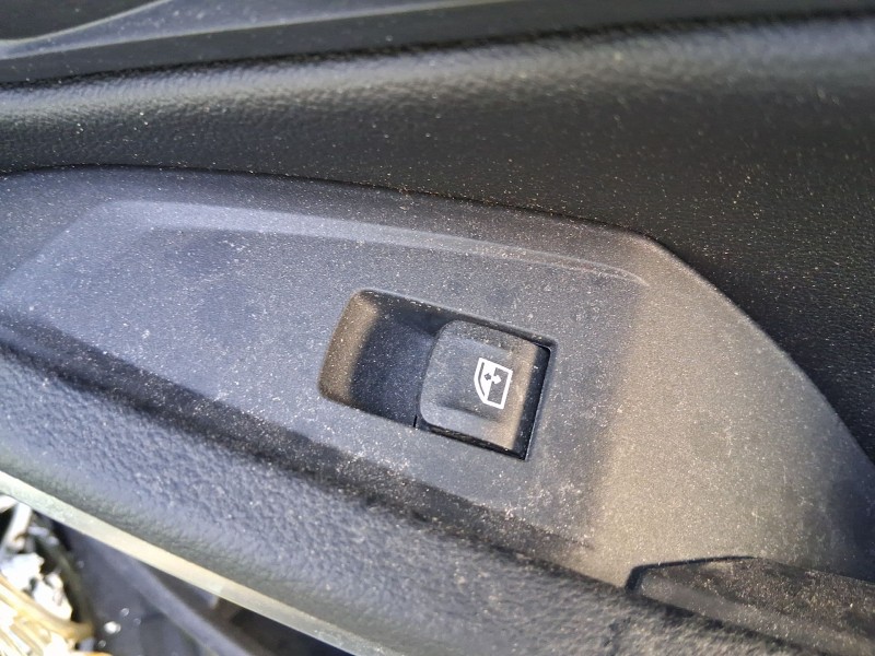 Recambio de mando elevalunas trasero derecho para bmw 3 (g20, g80, g28) 320 d mild-hybrid referencia OEM IAM 61319327031  