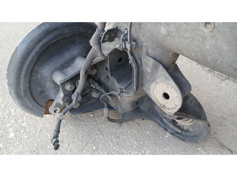 Recambio de puente trasero para peugeot 3008 ii suv (mc_, mr_, mj_, m4_) 1.5 bluehdi 130 referencia OEM IAM 9833974980 DISCO 5 T