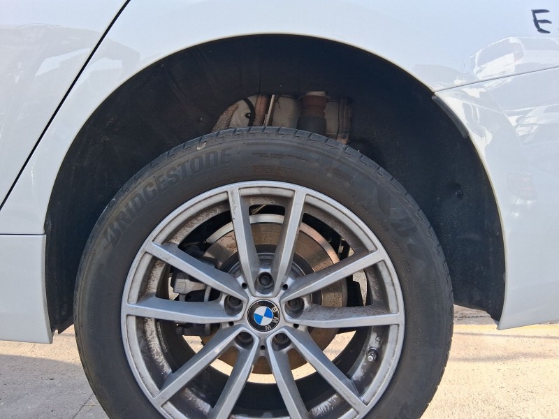 Recambio de plastico pase rueda tras. izq. para bmw 3 (g20, g80, g28) 320 d mild-hybrid referencia OEM IAM 51719627871  