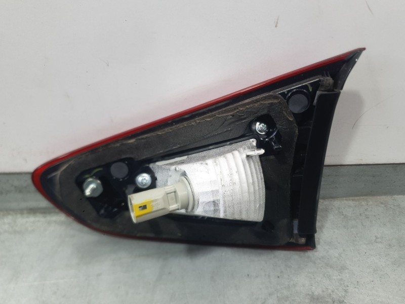 Recambio de piloto trasero izquierdo interior para mazda 2 hatchback (dl, dj) 1.5 skyactiv-g referencia OEM IAM DB5J513G0B  