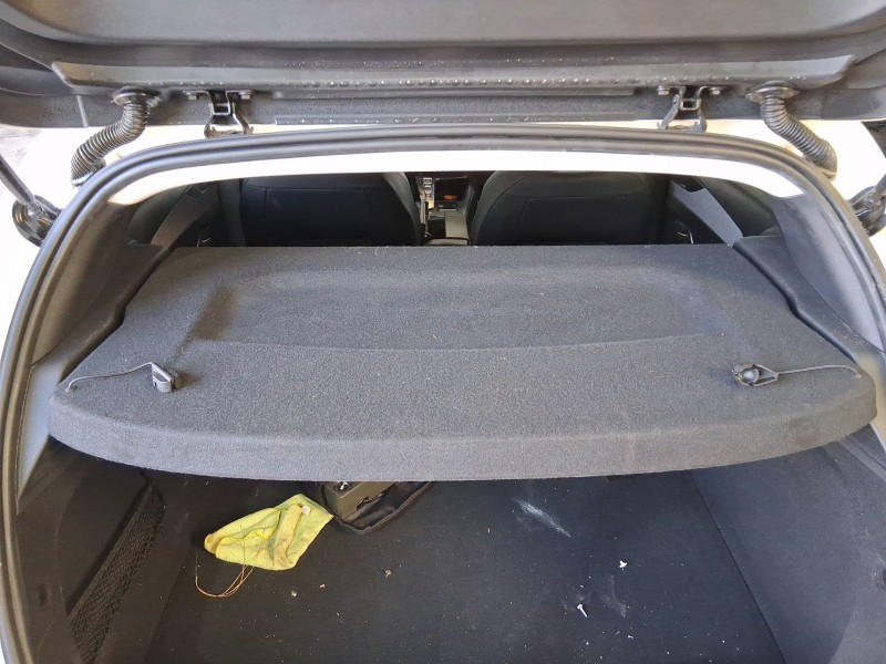 Recambio de bandeja trasera para peugeot 308 iii (fb_, fh_, fp_, f3_, fm_) bluehdi 130 (fbyhzl, fbyhzt) referencia OEM IAM 98353