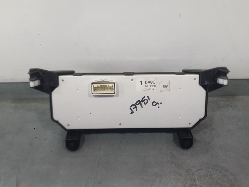 Recambio de mando calefaccion / aire acondicionado para mazda 2 hatchback (dl, dj) 1.5 skyactiv-g referencia OEM IAM DB5H61190B 