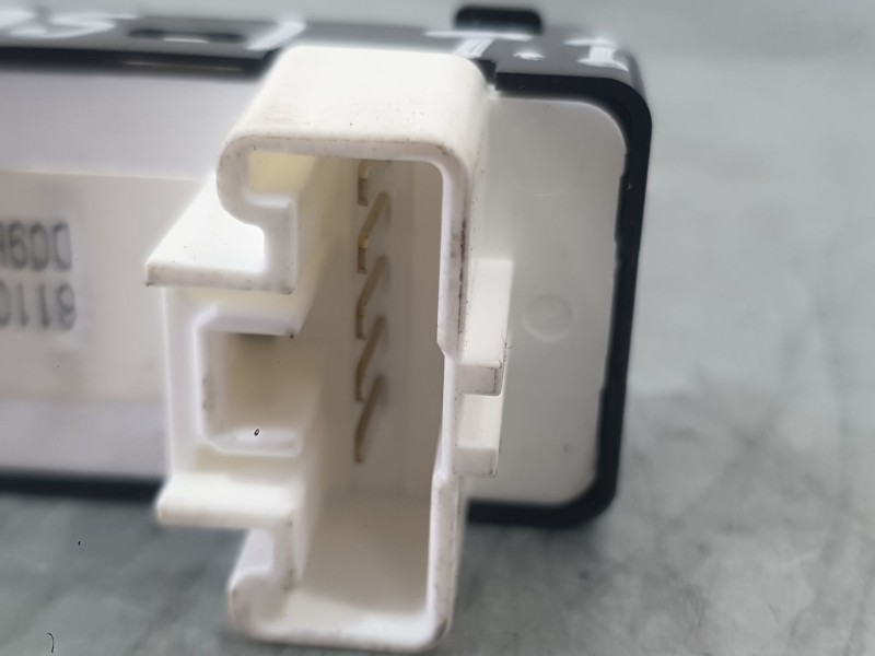 Recambio de mando elevalunas trasero izquierdo para mazda 2 hatchback (dl, dj) 1.5 skyactiv-g referencia OEM IAM D09H66370  
