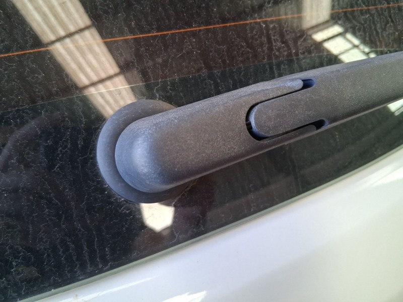 Recambio de motor limpia trasero para dacia sandero ii (b8_) tce 90 (b8m1, b8ma) referencia OEM IAM 287105483R  