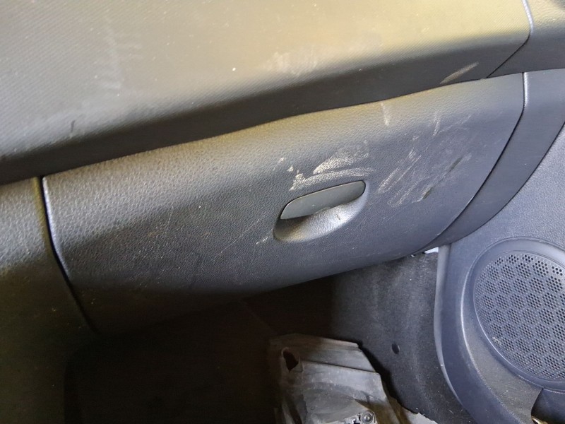 Recambio de guantera para dacia sandero ii (b8_) tce 90 (b8m1, b8ma) referencia OEM IAM 685116430R  