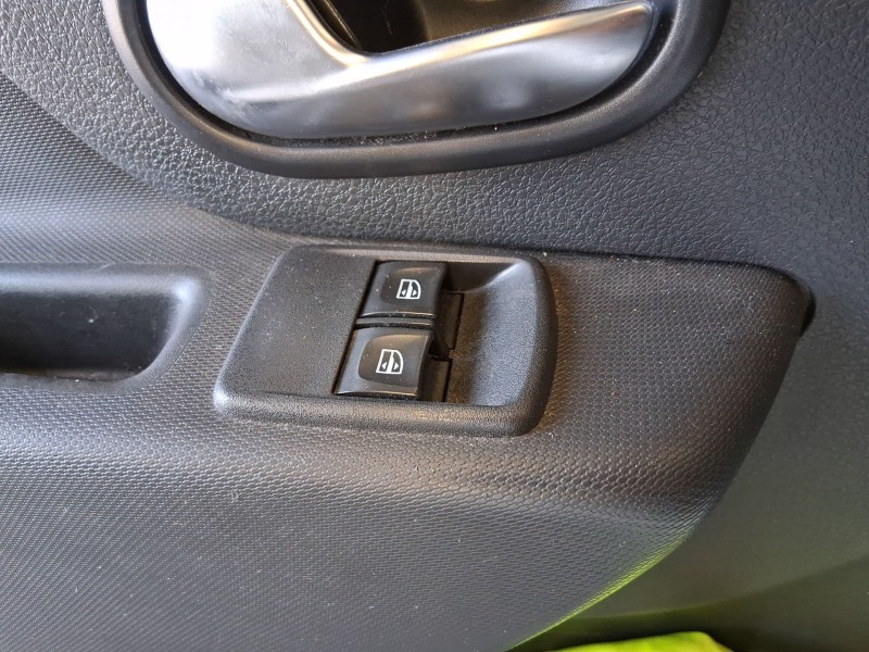 Recambio de mando elevalunas delantero izquierdo para dacia sandero ii (b8_) tce 90 (b8m1, b8ma) referencia OEM IAM 254112588R  