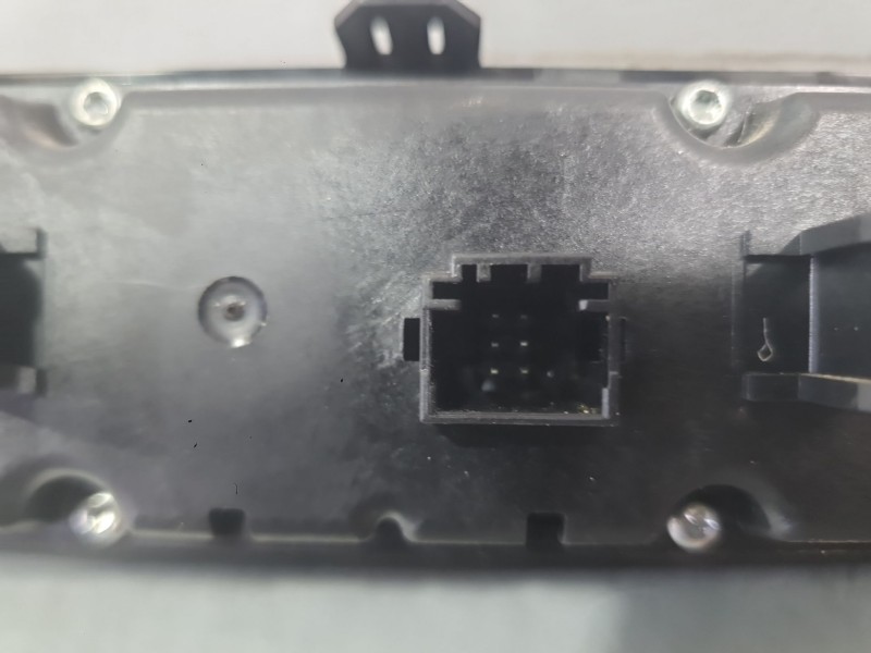 Recambio de mando climatizador para opel corsa f (p2jo) 1.2 (68) referencia OEM IAM 98304294ZD  