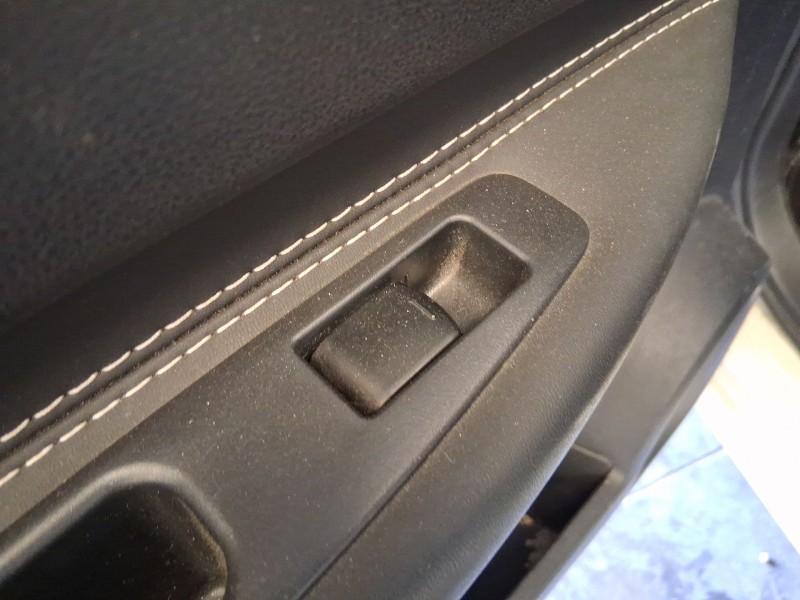 Recambio de mando elevalunas trasero izquierdo para nissan qashqai i (j10, nj10) 1.5 dci referencia OEM IAM 25411BR00A  