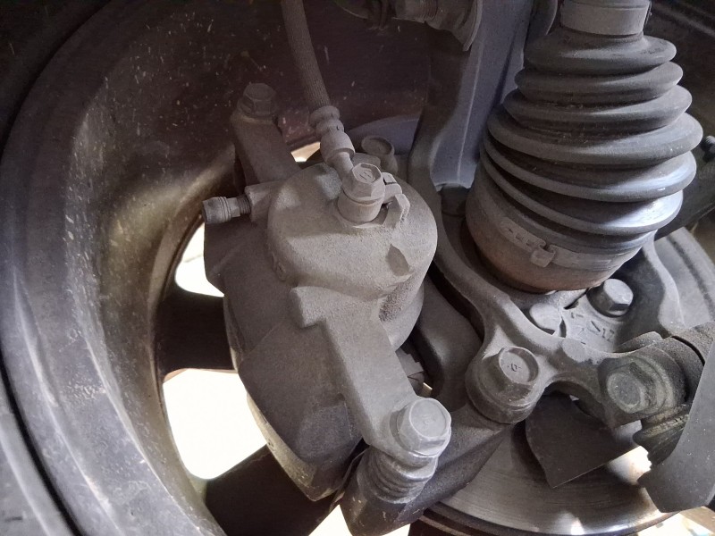 Recambio de pinza freno delantera derecha para nissan qashqai i (j10, nj10) 1.5 dci referencia OEM IAM 41001JD00A  