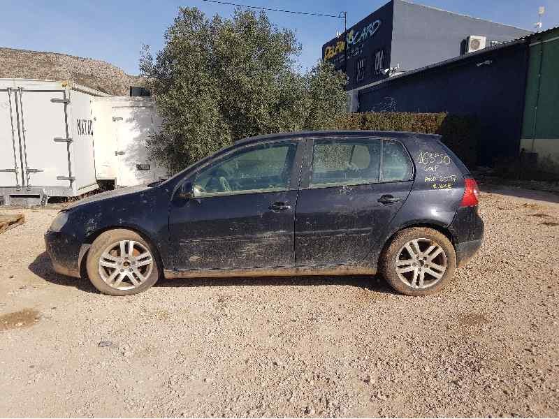 volkswagen golf v berlina (1k1) del año 2007