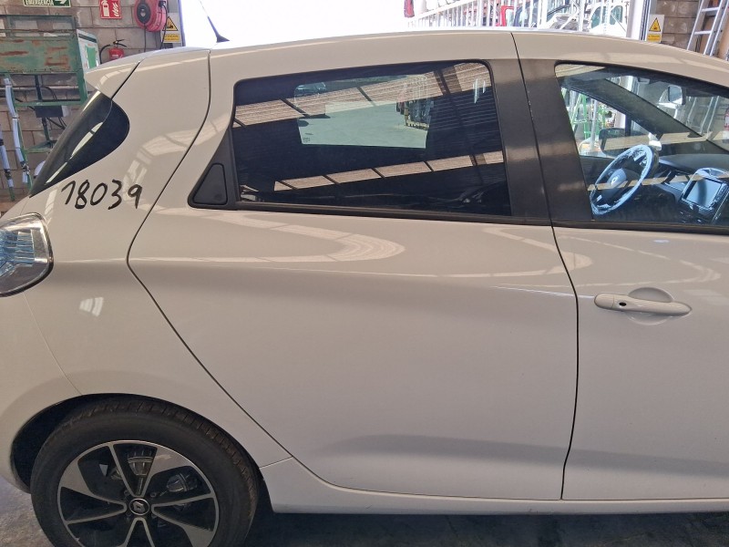 Recambio de puerta trasera derecha para renault zoe (bfm_) zoe referencia OEM IAM 821008742R  