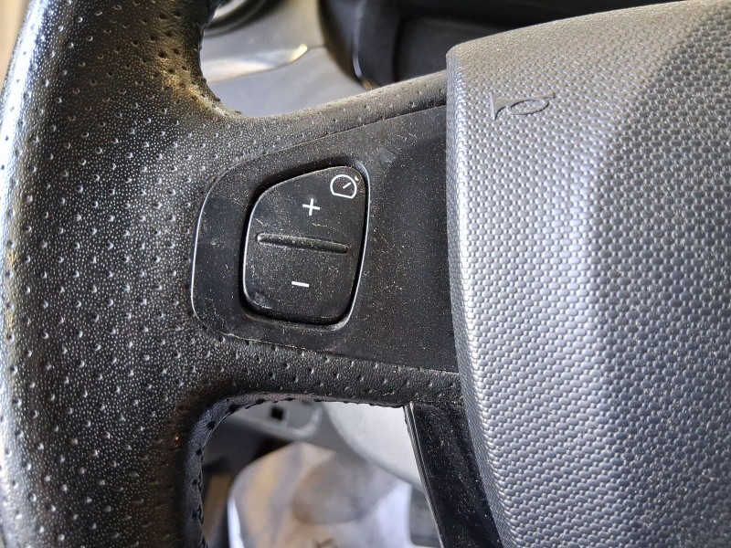 Recambio de volante para renault zoe (bfm_) zoe referencia OEM IAM 484005406R  