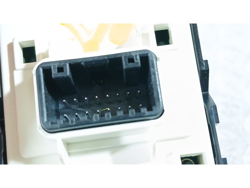 Recambio de mando retrovisor para kia stonic (yb) 1.0 t-gdi eco-dynamics+ referencia OEM IAM 93530H8200  