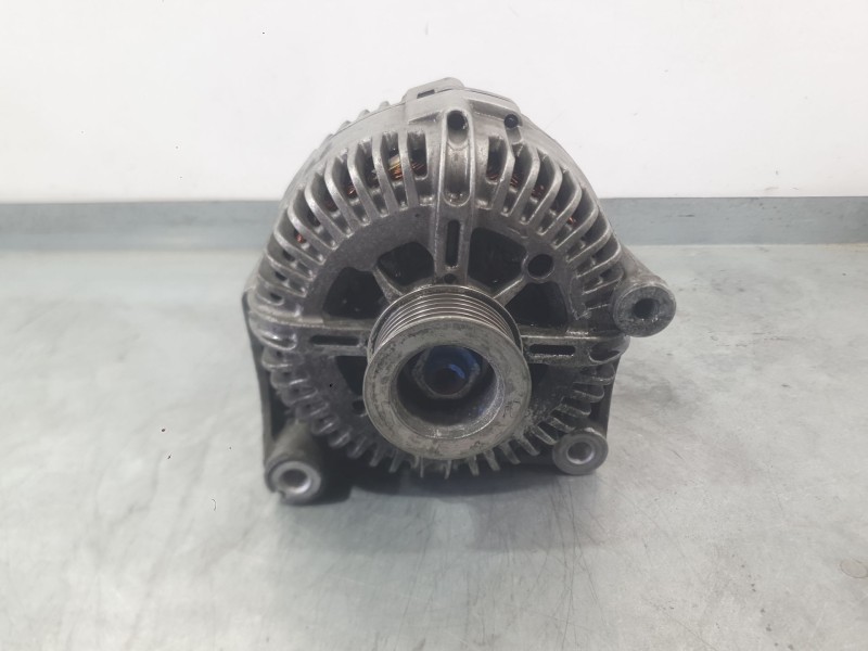 Recambio de alternador para bmw 7 (e65, e66, e67) 730 d referencia OEM IAM 12317797522  