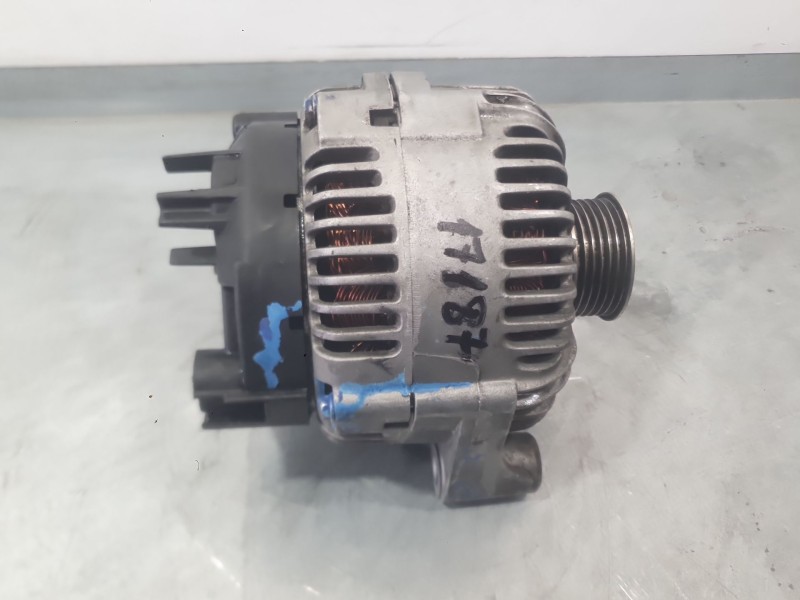 Recambio de alternador para bmw 7 (e65, e66, e67) 730 d referencia OEM IAM 12317797522  