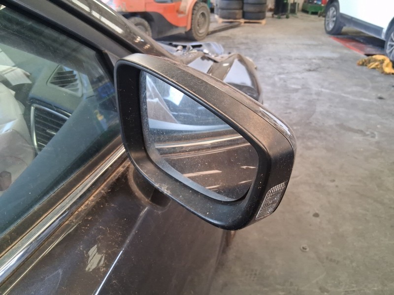 Recambio de retrovisor derecho para mazda 3 (bm, bn) 2.0 referencia OEM IAM BJE469121D  