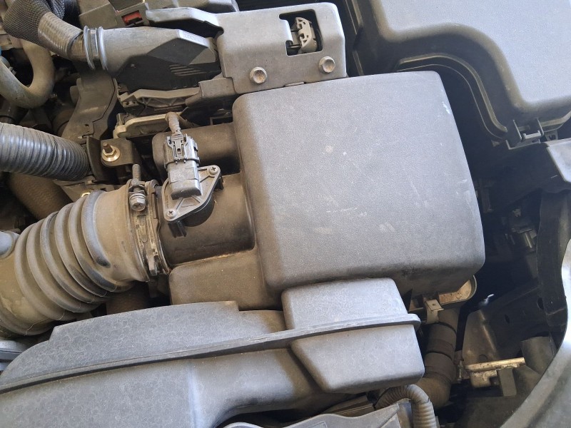Recambio de carcasa filtro aire para mazda 3 (bm, bn) 2.0 referencia OEM IAM PE01133AY  