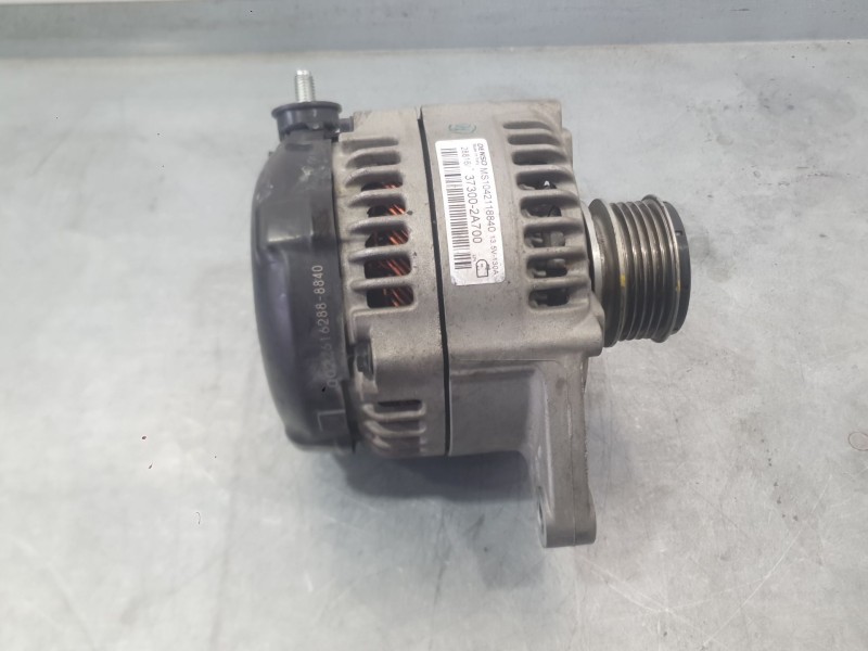 Recambio de alternador para hyundai tucson (tl, tle) 1.7 crdi referencia OEM IAM 373002A700  