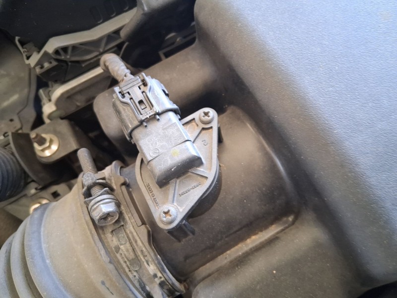 Recambio de caudalimetro para mazda 3 (bm, bn) 2.0 referencia OEM IAM PE0113215  