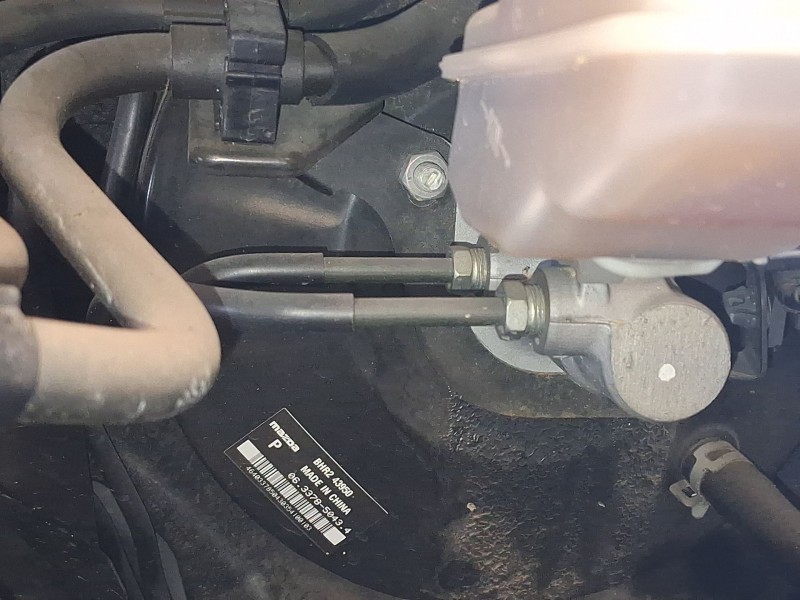 Recambio de servofreno para mazda 3 (bm, bn) 2.0 referencia OEM IAM BHY34380Z  