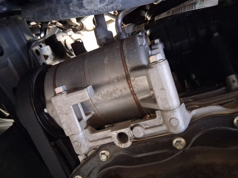 Recambio de compresor aire acondicionado para mazda 3 (bm, bn) 2.0 referencia OEM IAM BHS261450  