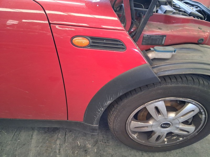 Recambio de aleta delantera derecha para mini mini (r50, r53) cooper referencia OEM IAM 41217037438  