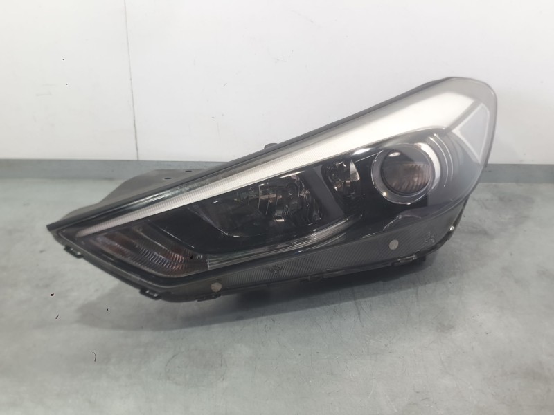 Recambio de faro izquierdo para hyundai tucson (tl, tle) 1.7 crdi referencia OEM IAM 92101D7101  