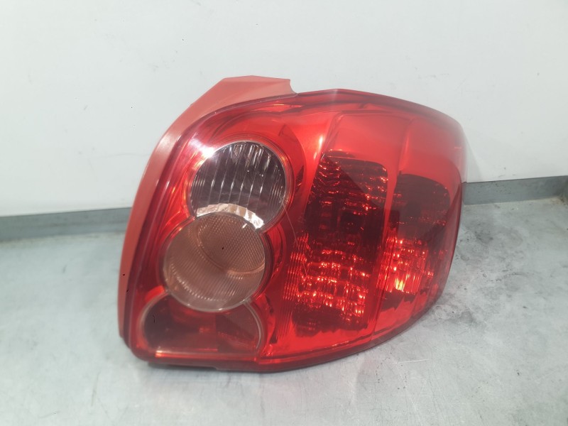 Recambio de piloto trasero derecho para toyota auris (_e15_) 1.4 d-4d (nde150_) referencia OEM IAM 8155102380  