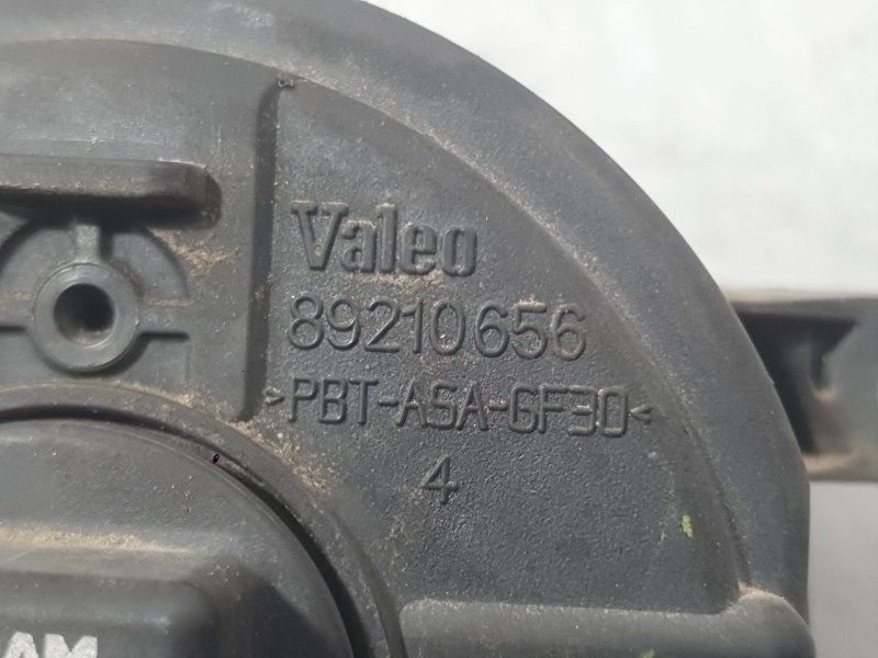 Recambio de faro antiniebla derecho para toyota auris (_e15_) 1.4 d-4d (nde150_) referencia OEM IAM 812100D042  