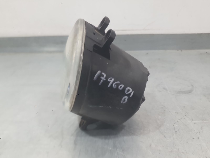 Recambio de faro antiniebla izquierdo para toyota auris (_e15_) 1.4 d-4d (nde150_) referencia OEM IAM 812200D042  