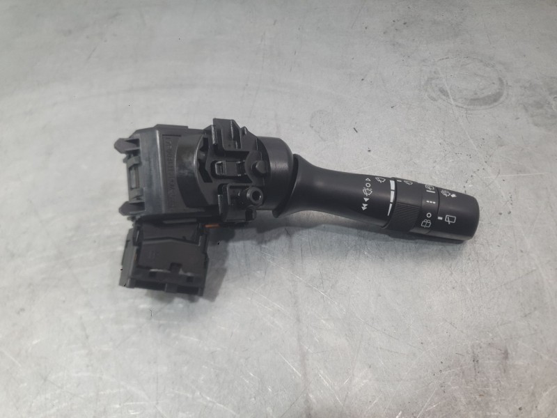 Recambio de mando limpia para toyota auris (_e15_) 1.4 d-4d (nde150_) referencia OEM IAM   