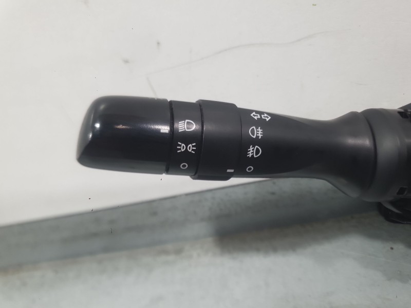 Recambio de mando luces para toyota auris (_e15_) 1.4 d-4d (nde150_) referencia OEM IAM 8414012621  8465248111