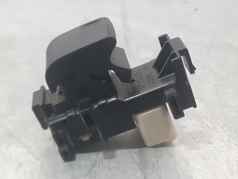 Recambio de mando elevalunas delantero derecho para toyota auris (_e15_) 1.4 d-4d (nde150_) referencia OEM IAM 8481002130  