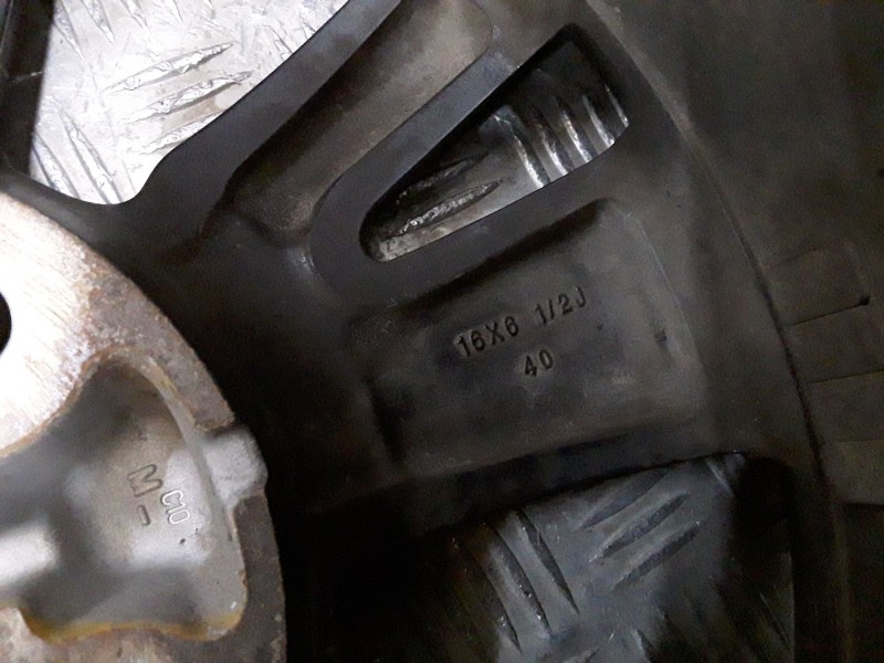 Recambio de llanta aluminio para nissan leaf (ze1) electric referencia OEM IAM 6x16 5 TORN ET40 ALUMINIO ROZADAS