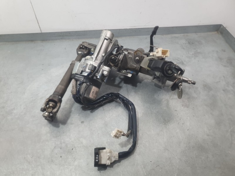 Recambio de columna direccion para toyota auris (_e15_) 1.4 d-4d (nde150_) referencia OEM IAM 4525002692  