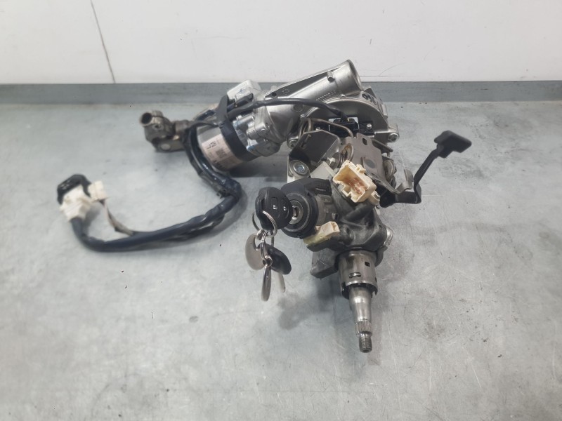 Recambio de columna direccion para toyota auris (_e15_) 1.4 d-4d (nde150_) referencia OEM IAM 4525002692  