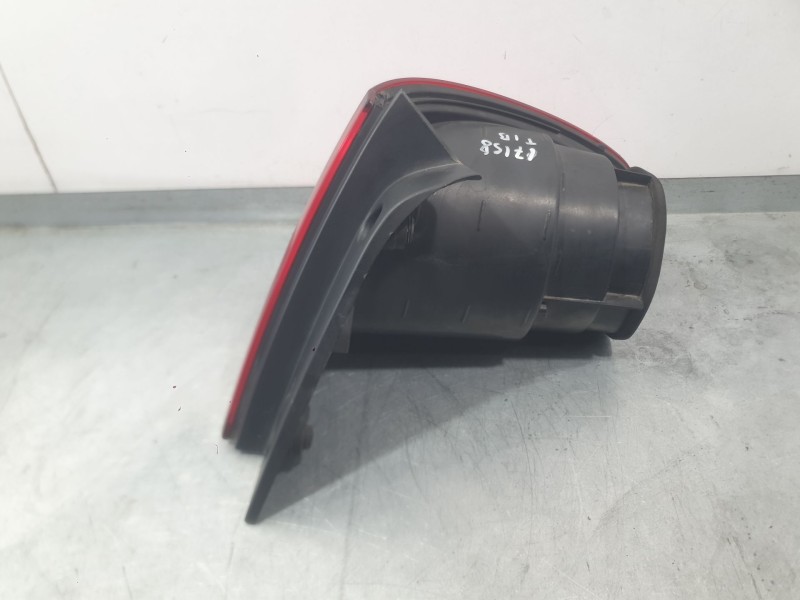 Recambio de piloto trasero izquierdo para seat toledo iii (5p2) 1.9 tdi referencia OEM IAM 5P5945111A9B9  