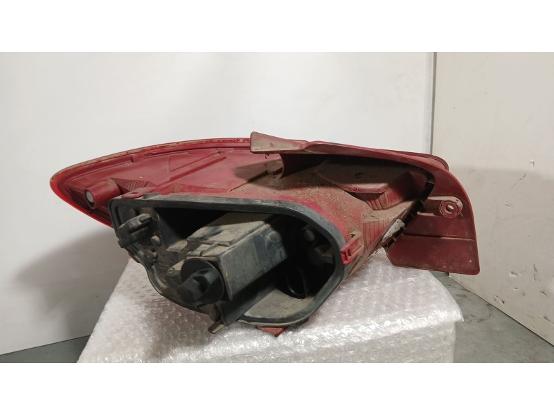Recambio de piloto trasero derecho para seat ibiza iv sc (6j1, 6p5) 1.4 referencia OEM IAM 6J3945096F  