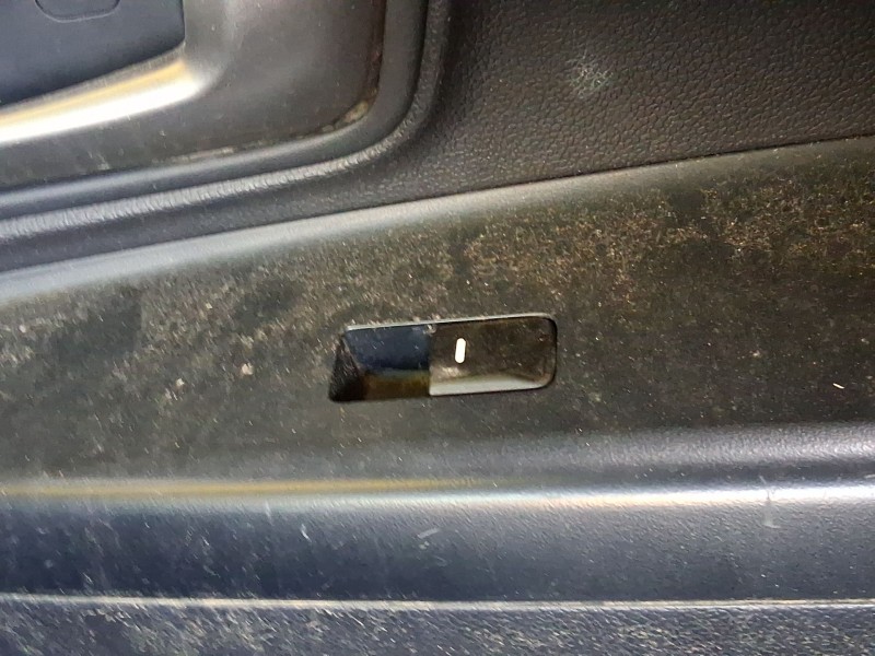 Recambio de mando elevalunas delantero derecho para kia rio iii (ub) 1.2 cvvt referencia OEM IAM 935751W010  