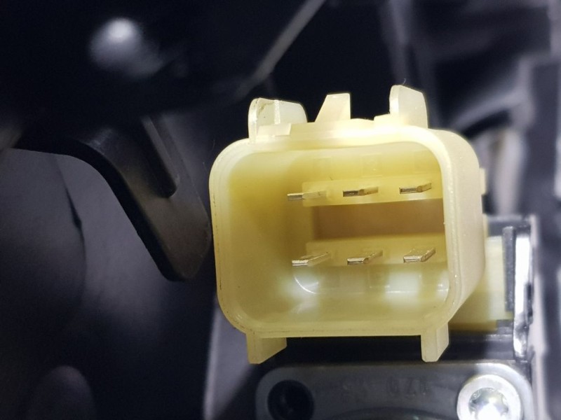 Recambio de elevalunas delantero derecho para ford fiesta (ccn) ambiente referencia OEM IAM C1BBA042H16AB  ELECTRICO 6 PINS